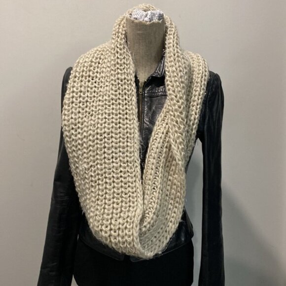 Grey Infinity Scarf Metallic Weaved Textured 48x9 - Picture 2 of 7